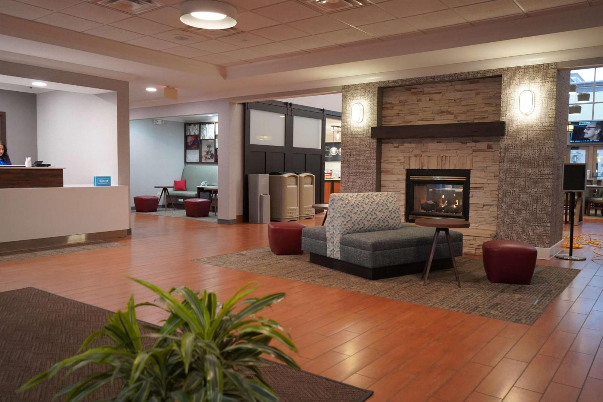Hampton Inn & Suites Chicago/Aurora Eksteriør bilde